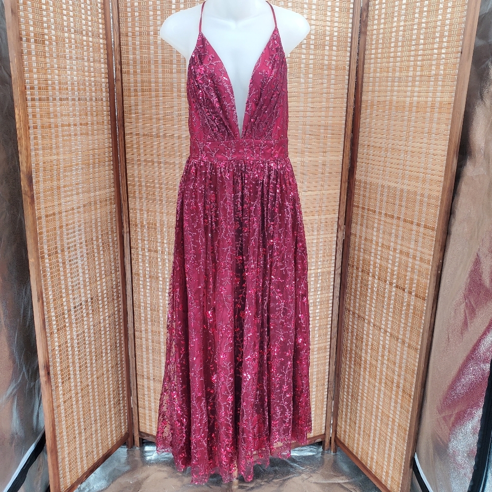 ◇ Windsor Wine Red Sequin Plunging Neckline Dress Size Small *NEEDS HEMMING*